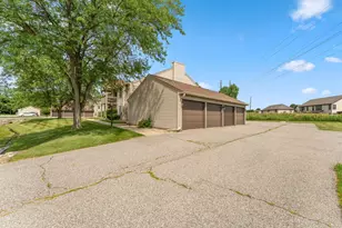 3605 Timberbridge Dr, Valparaiso, IN 46383 - Photo 17