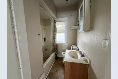 414 E Fairview Avenue, South Bend, IN 46614 - Photo 11