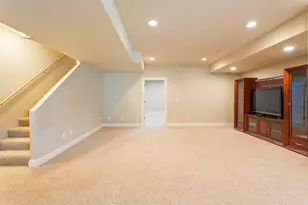 2251 Walker Dr, Valparaiso, IN 46385 - Photo 67