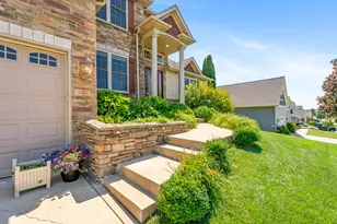 2251 Walker Dr, Valparaiso, IN 46385 - Photo 3