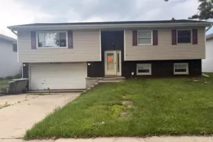 9205 Prairie Ave, Highland, IN 46322 - Photo 1