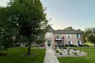 2629 Georgetowne Dr, Highland, IN 46322 - Photo 1