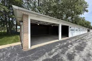 2629 Georgetowne Dr, Highland, IN 46322 - Photo 25