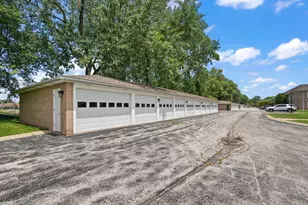 2629 Georgetowne Dr, Highland, IN 46322 - Photo 23