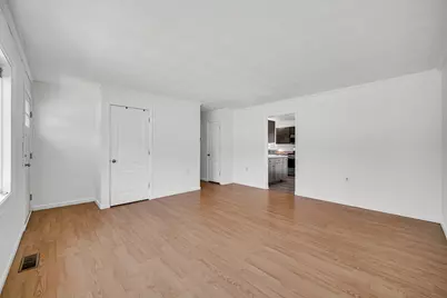 382 Stonehill Drive, Valparaiso, IN 46385 - Photo 7