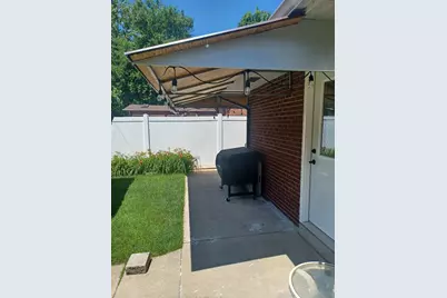 8246 Northcote Avenue, Munster, IN 46321 - Photo 33