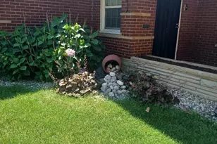 8246 Northcote Ave, Munster, IN 46321 - Photo 5