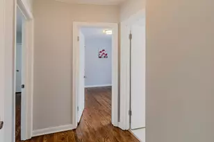 555 Taft Pl, Gary, IN 46404 - Photo 11