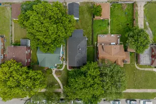 555 Taft Pl, Gary, IN 46404 - Photo 35