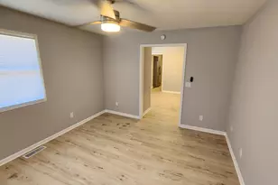 916 Cherry St, Hammond, IN 46324 - Photo 5