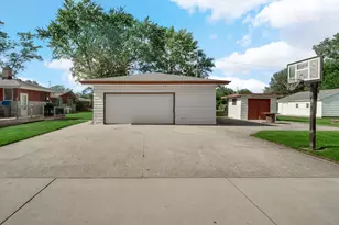 501 N Ohio St, Hobart, IN 46342 - Photo 3