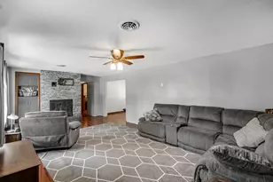 501 N Ohio St, Hobart, IN 46342 - Photo 5