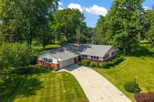 419 Hemlock Ln, Crown Point, IN 46307 - Photo 3