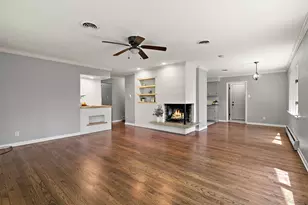 419 Hemlock Ln, Crown Point, IN 46307 - Photo 7