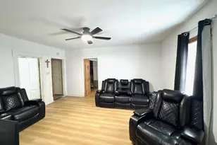 501 S Pearl St, Knox, IN 46534 - Photo 3