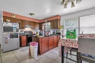 7027 Parrish Avenue, Hammond, IN 46323 - Photo 15