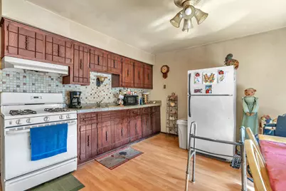 7027 Parrish Avenue, Hammond, IN 46323 - Photo 9