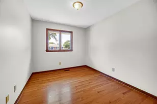 9301 Southmoor Ave, Highland, IN 46322 - Photo 15
