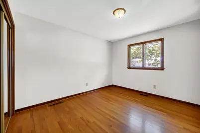 9301 Southmoor Avenue, Highland, IN 46322 - Photo 11