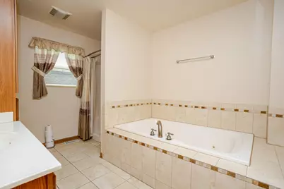 2500 W 86th Avenue, Merrillville, IN 46410 - Photo 15