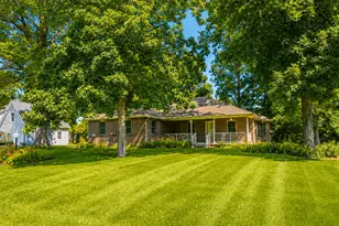 507 Eastwood Dr, Kouts, IN 46347 - Photo 3