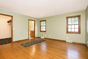 507 Eastwood Dr, Kouts, IN 46347 - Photo 17