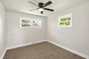 1401 W 55th Ave, Merrillville, IN 46410 - Photo 9