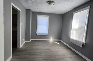615 Vermont St, Gary, IN 46402 - Photo 7