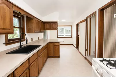 811 Rumely Street, La Porte, IN 46350 - Photo 9