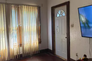 605 Durbin St, Gary, IN 46406 - Photo 3