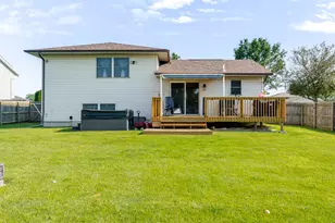 7832 Murrelet St, Hobart, IN 46342 - Photo 23