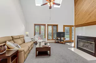 315 Kenbridge Ct, Valparaiso, IN 46385 - Photo 5