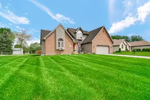 315 Kenbridge Ct, Valparaiso, IN 46385 - Photo 3