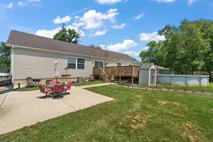 403 W 10th St, Hobart, IN 46342 - Photo 37