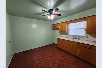 633 N Glenwood Avenue, Griffith, IN 46319 - Photo 3