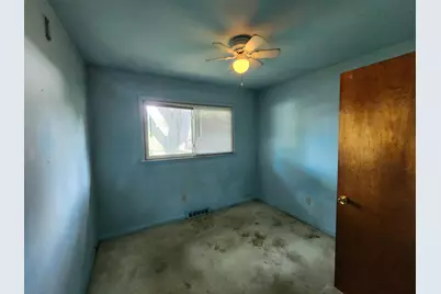 633 N Glenwood Avenue, Griffith, IN 46319 - Photo 11