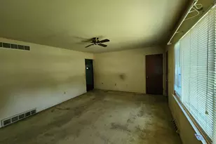 633 N Glenwood Ave, Griffith, IN 46319 - Photo 5