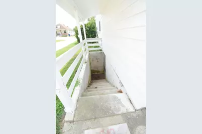 108 W Beaver Street, Morocco, IN 47963 - Photo 5