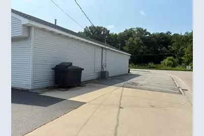 616 15th Street SE, Demotte, IN 46310 - Photo 5