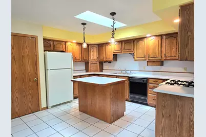 1629 Almond Street SW, Demotte, IN 46310 - Photo 5