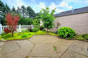 1629 Almond St SW, Demotte, IN 46310 - Photo 15