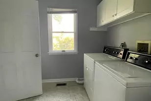 6082 Pennsylvania St, Merrillville, IN 46410 - Photo 23