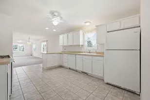 1001 Carnation St SE, Demotte, IN 46310 - Photo 7