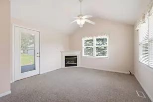 1001 Carnation St SE, Demotte, IN 46310 - Photo 19