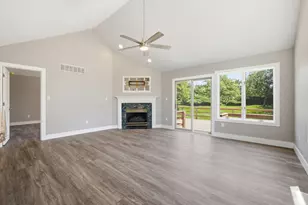 944 Cornwallis Ln, Munster, IN 46321 - Photo 3
