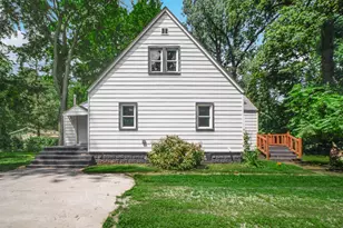 1820 Warren St, Lake Station, IN 46405 - Photo 3