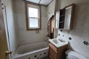 4828 McCook Ave, East Chicago, IN 46312 - Photo 5