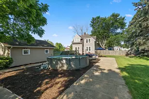 221 N Pennsylvania St, Hobart, IN 46342 - Photo 27