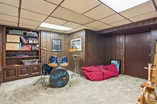 9218 Greenwood Ave, Munster, IN 46321 - Photo 29