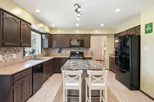 9218 Greenwood Ave, Munster, IN 46321 - Photo 9
